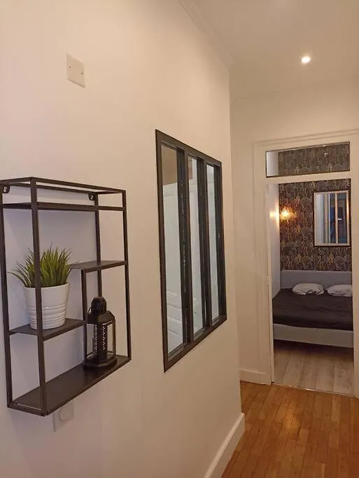 Апартаменты Appartement Proche Gare Part-Dieu Лион